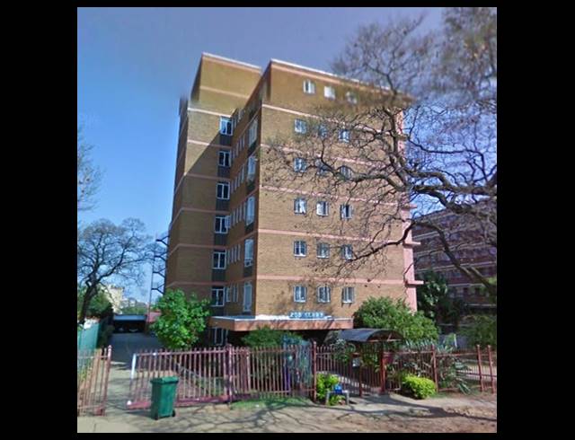 1.5 BEDROOM APARTMENT FOR SALE IN SUNNYSIDE